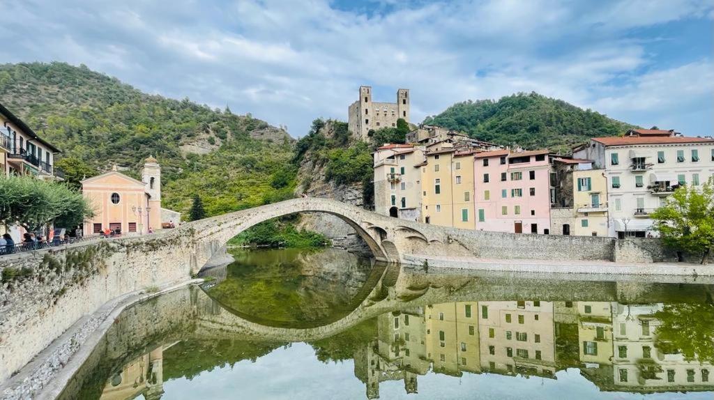 Le Petit Bijou Di Dolceacqua, Per Un Momento Romantico Extérieur photo