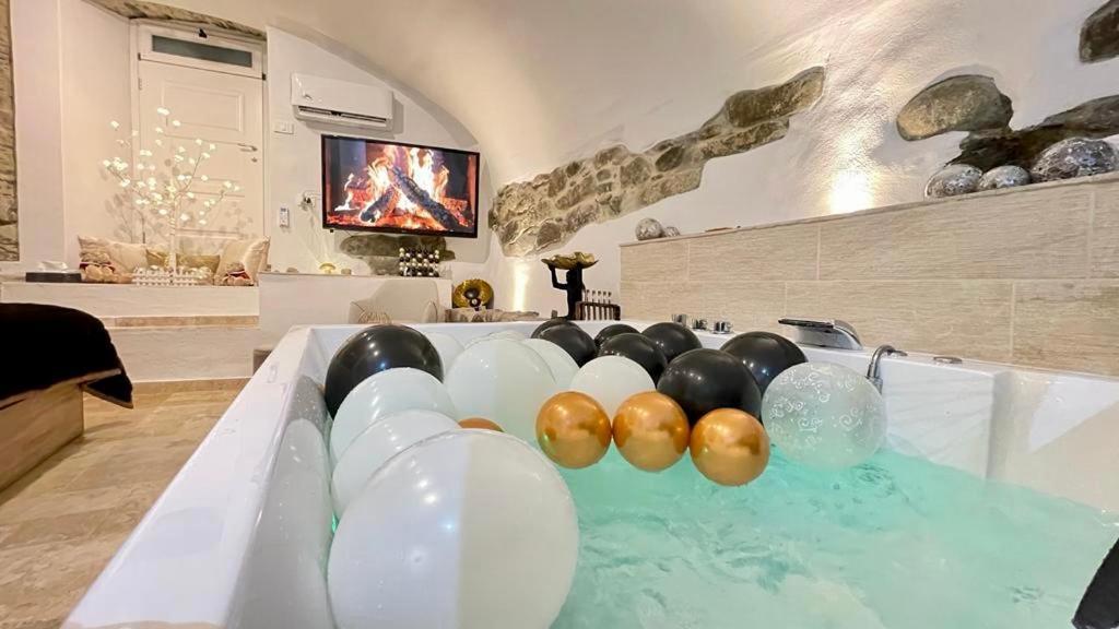 Le Petit Bijou Di Dolceacqua, Per Un Momento Romantico Extérieur photo